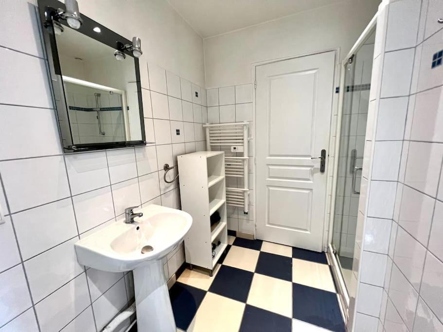 Joli Appartement En Centre Ville Bagnères-de-Bigorre Buitenkant foto