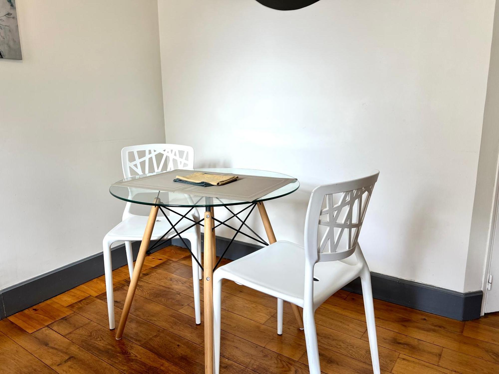 Joli Appartement En Centre Ville Bagnères-de-Bigorre Buitenkant foto